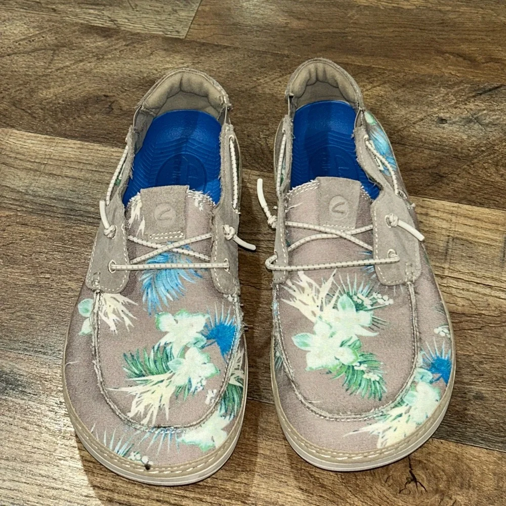 Clarks Higley tie floral canvas boat shoes size 8M